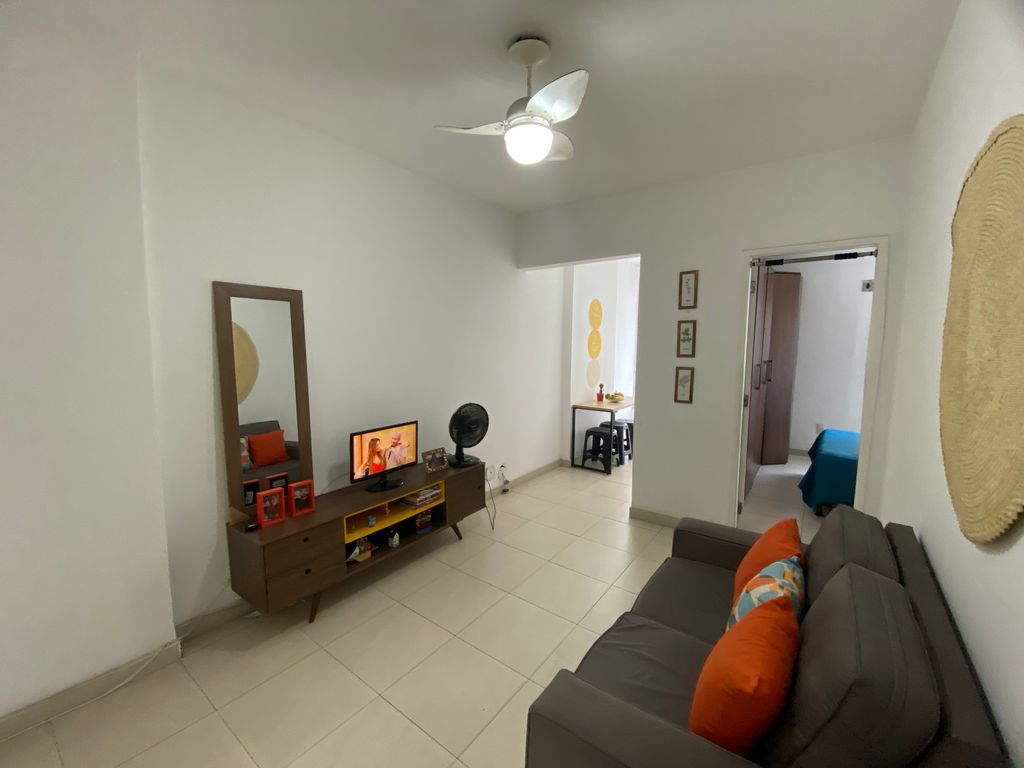 Imagens do imóveis Apartamento Quarto e Sala Reformado Em Prédio com Boa Infraestrutura no Centro