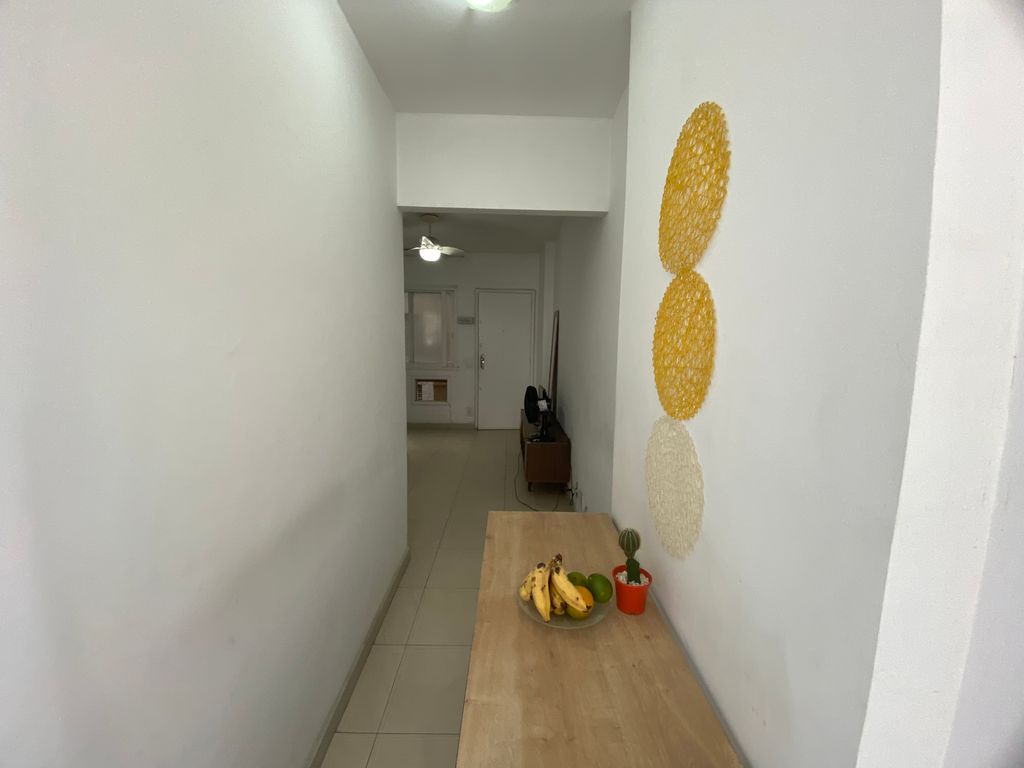 Imagens do imóveis Apartamento Quarto e Sala Reformado Em Prédio com Boa Infraestrutura no Centro