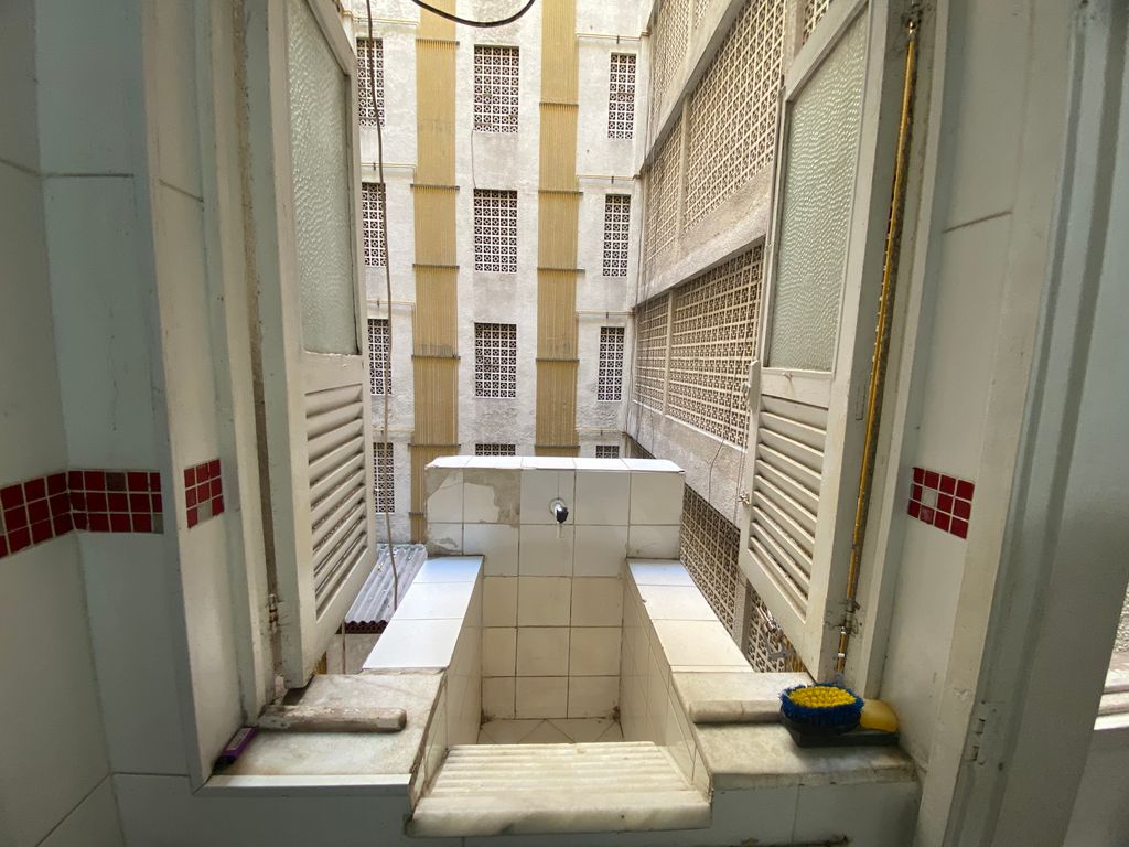 Imagens do imóveis Apartamento Quarto e Sala Reformado Em Prédio com Boa Infraestrutura no Centro