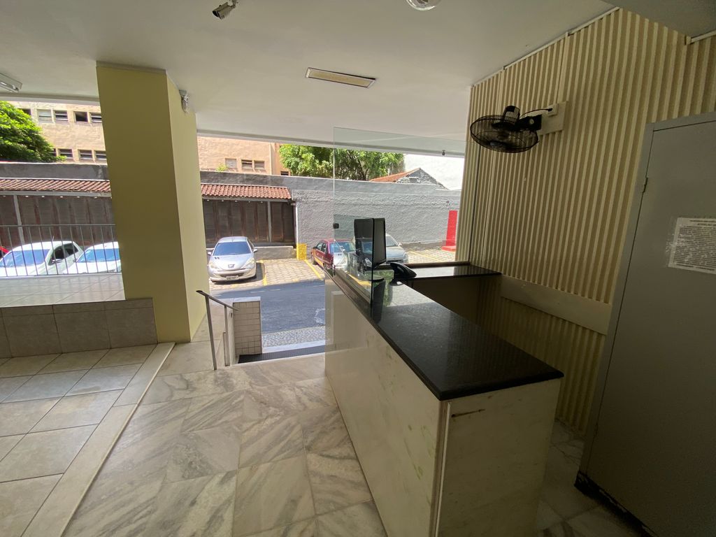 Imagens do imóveis Apartamento Quarto e Sala Reformado Em Prédio com Boa Infraestrutura no Centro