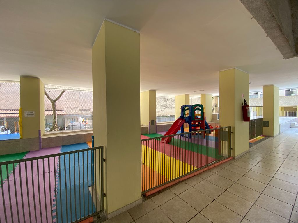 Imagens do imóveis Apartamento Quarto e Sala Reformado Em Prédio com Boa Infraestrutura no Centro