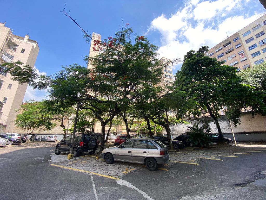 Imagens do imóveis Apartamento Quarto e Sala Reformado Em Prédio com Boa Infraestrutura no Centro