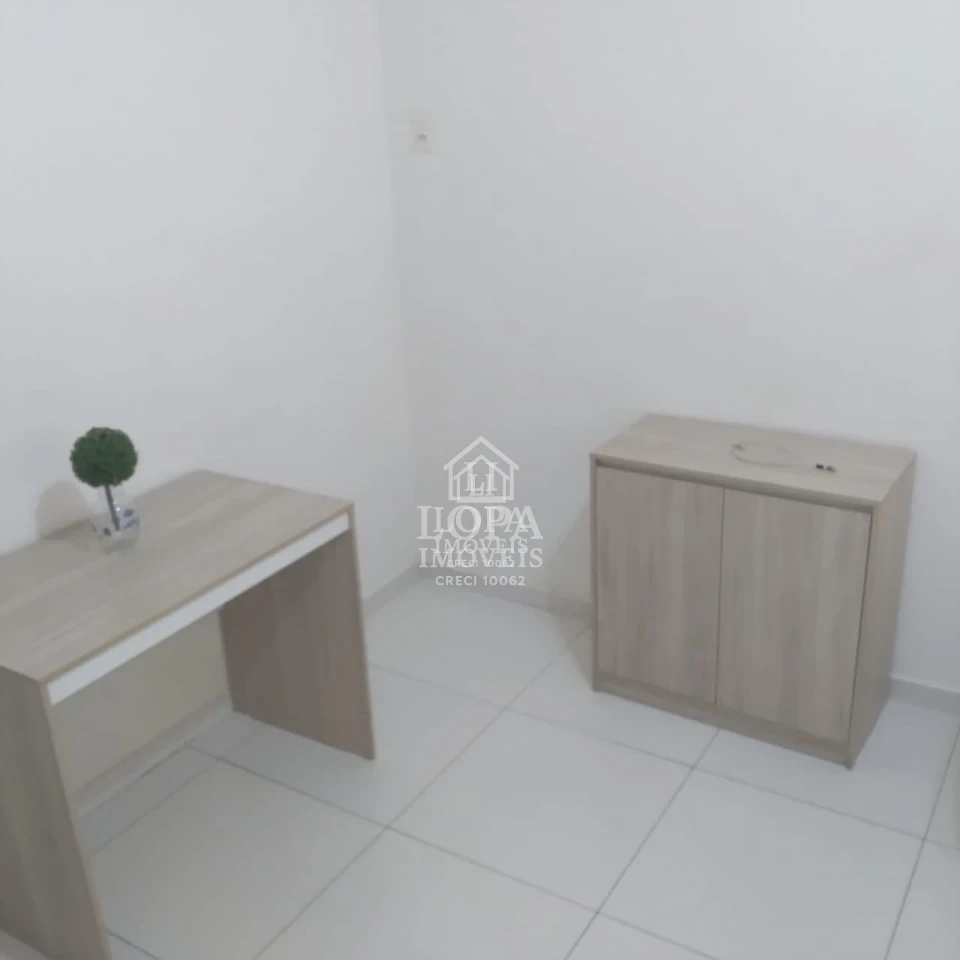 Sala Comercial A Vanda Na Praça TiraDentes