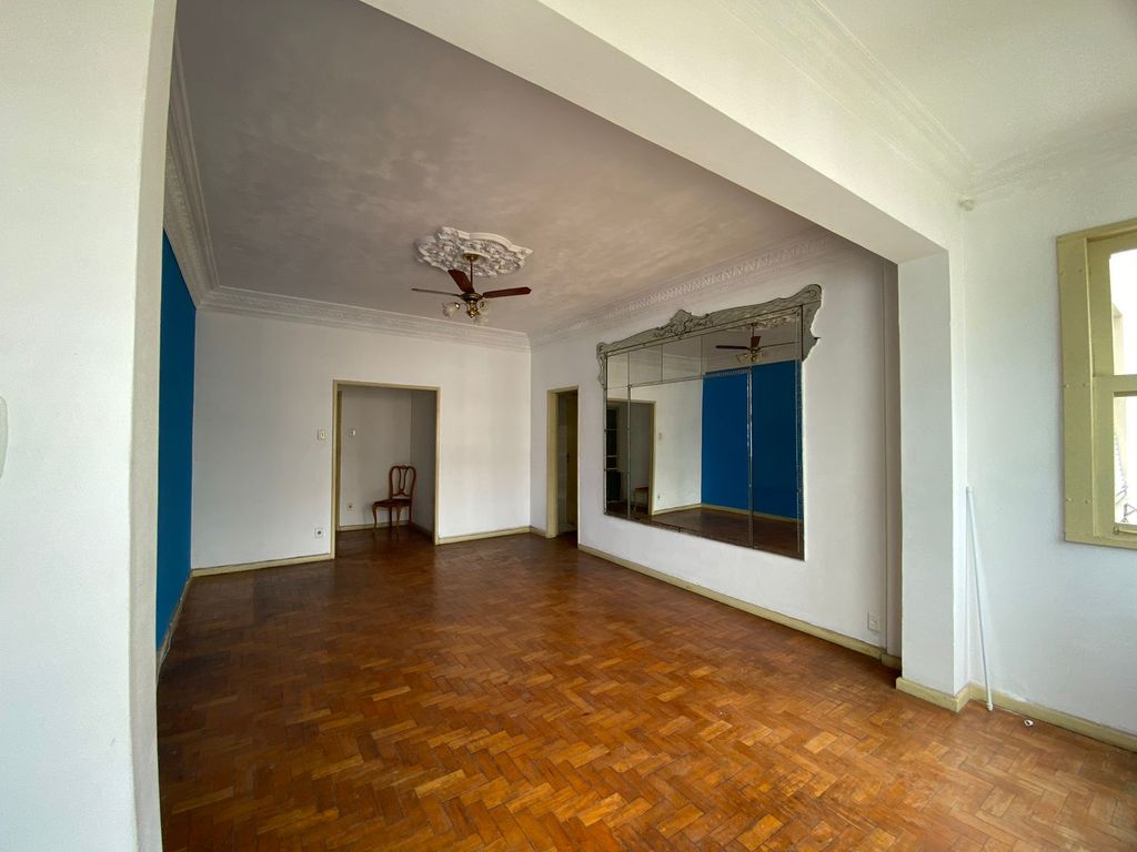 Imagens do imóveis Apartamento de Três Quartos no Bairro de Fátima no Centro do Rio de Janeiro