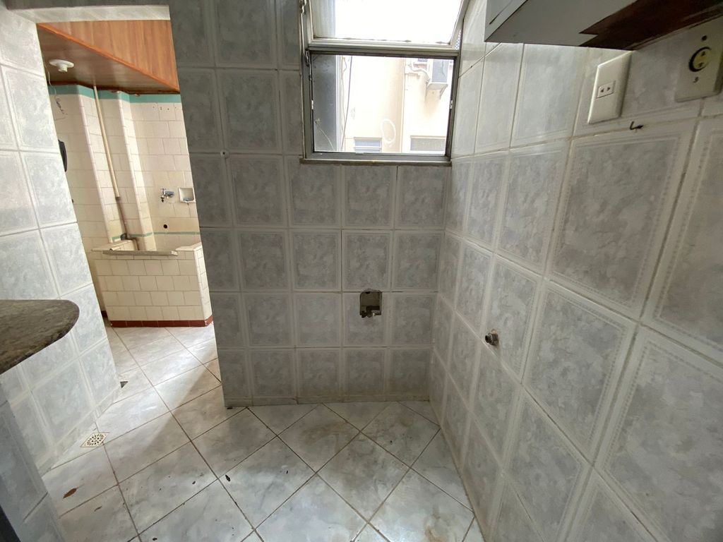 Imagens do imóveis Apartamento de Três Quartos no Bairro de Fátima no Centro do Rio de Janeiro
