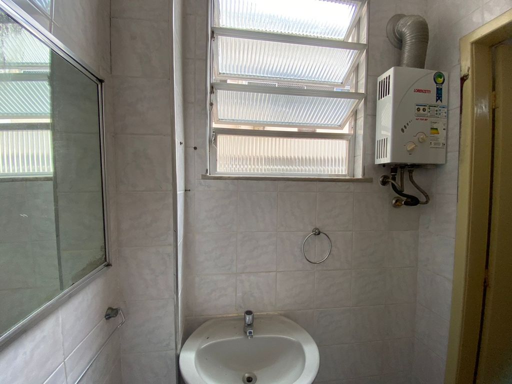 Imagens do imóveis Apartamento de Três Quartos no Bairro de Fátima no Centro do Rio de Janeiro