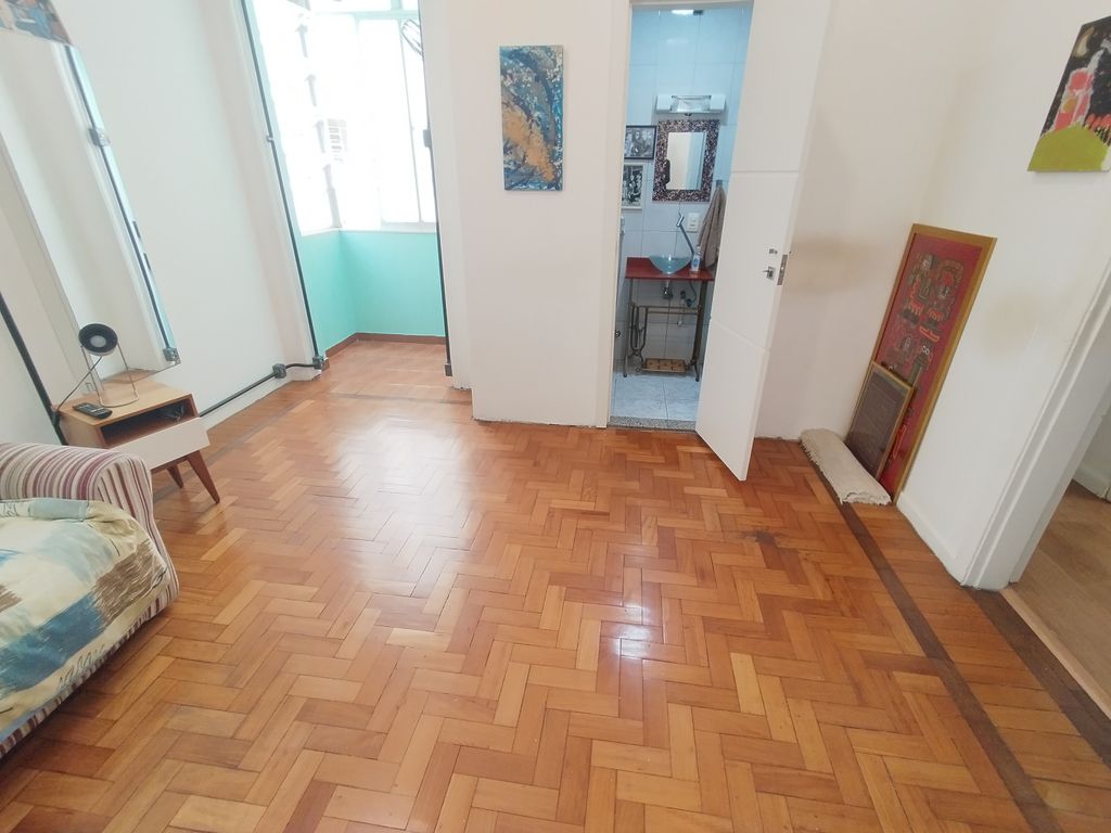 Imagens do imóveis Apartamento composto de Sala dois Quartos dependência em Centro Rio de Janeiro