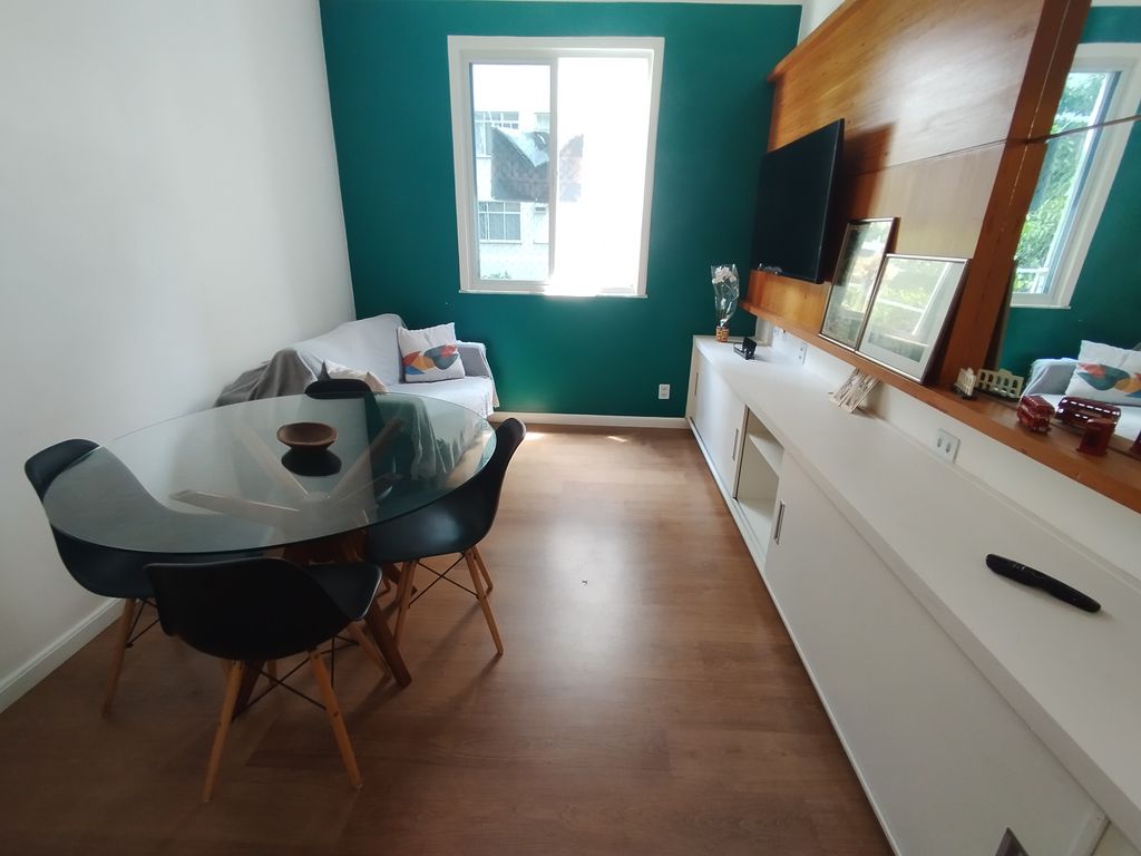 Imagens do imóveis Apartamento composto de Sala dois Quartos dependência em Centro Rio de Janeiro