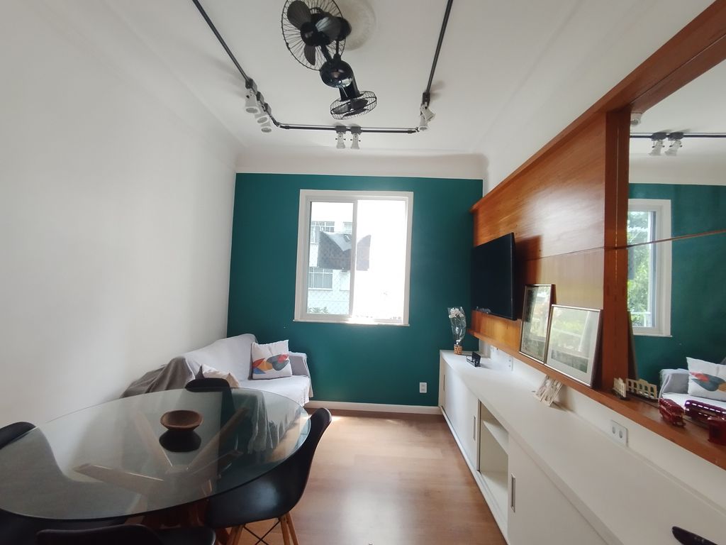Imagens do imóveis Apartamento composto de Sala dois Quartos dependência em Centro Rio de Janeiro