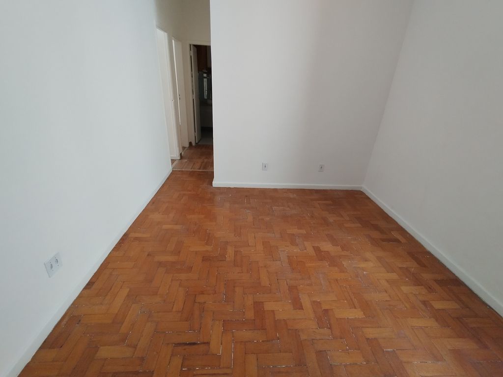 Imagens do imóveis Apartamento de Sala dois Quartos, área de serviços, em centro Rio de Janeiro