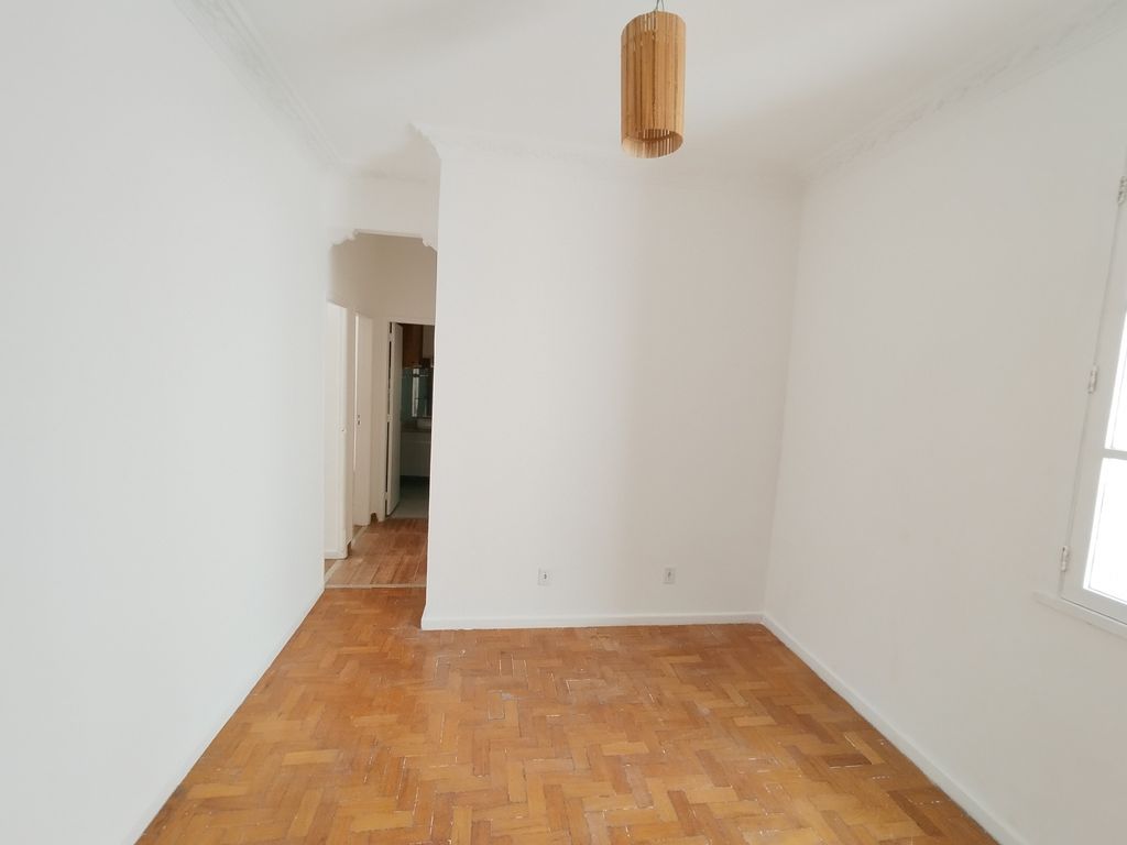 Imagens do imóveis Apartamento de Sala dois Quartos, área de serviços, em centro Rio de Janeiro