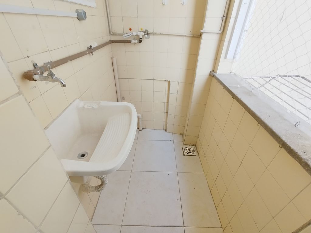 Imagens do imóveis Apartamento de Sala dois Quartos, área de serviços, em centro Rio de Janeiro