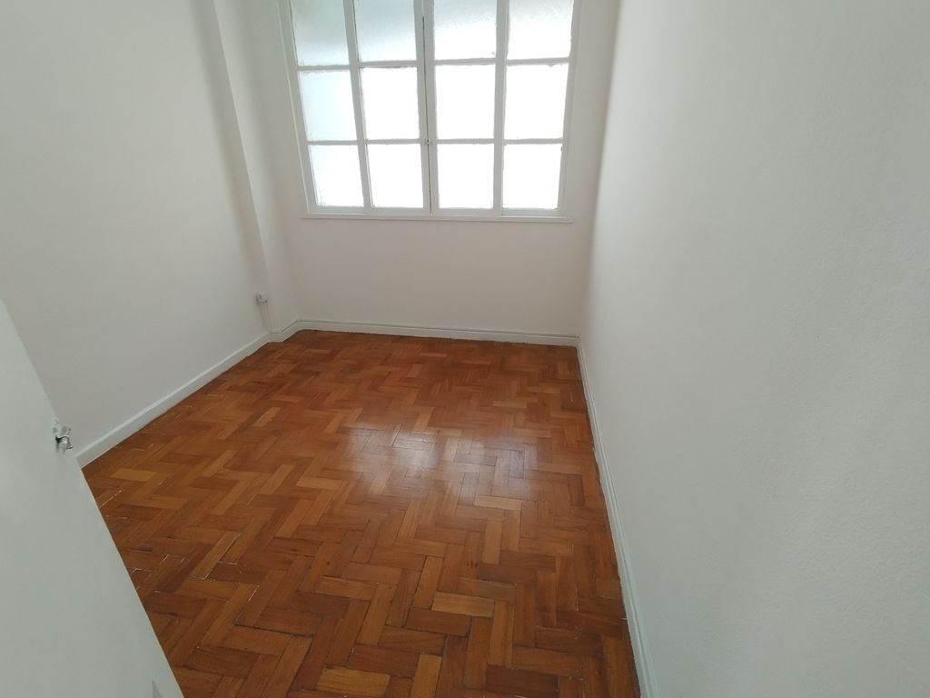 Imagens do imóveis Apartamento de Sala dois Quartos, área de serviços, em centro Rio de Janeiro