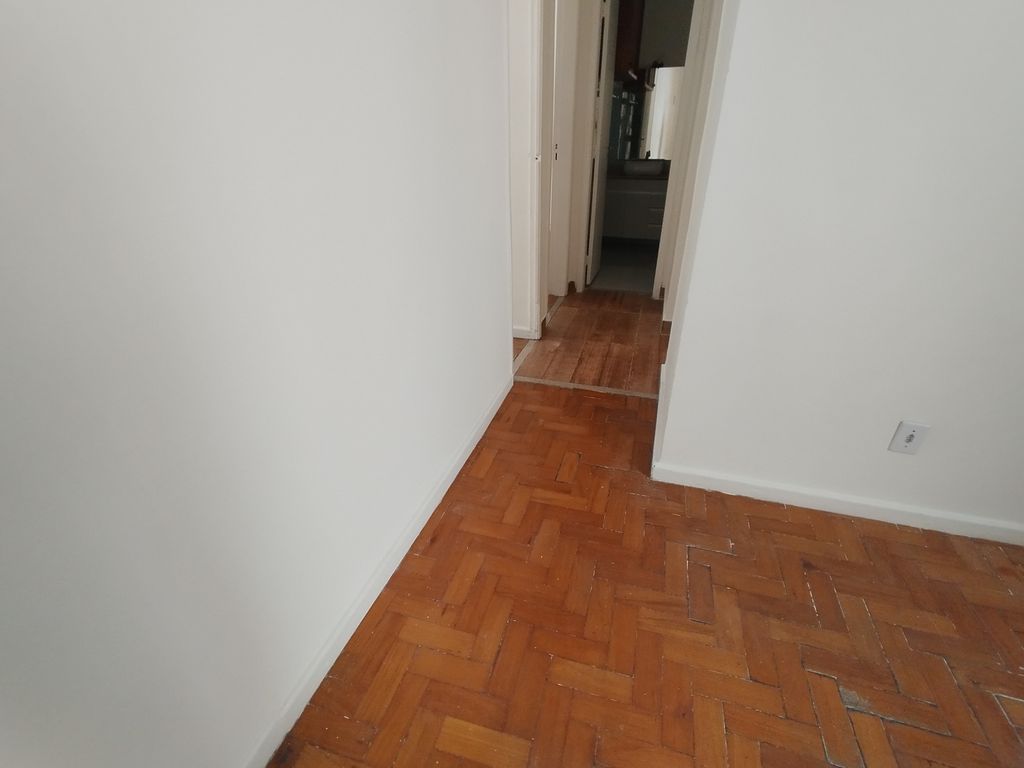 Imagens do imóveis Apartamento de Sala dois Quartos, área de serviços, em centro Rio de Janeiro