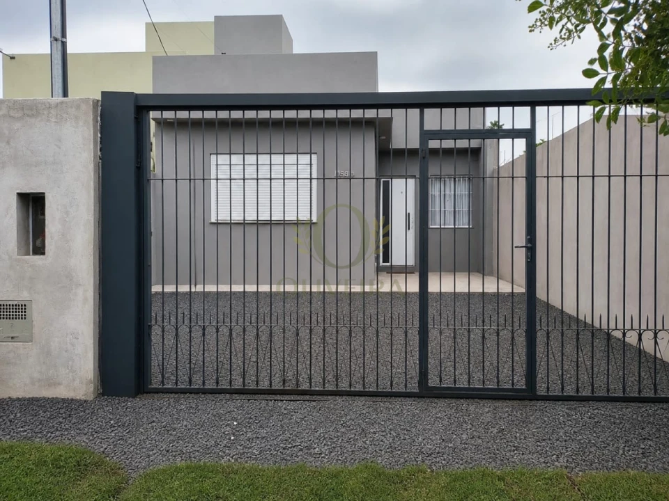 Casa Três Dormitórios