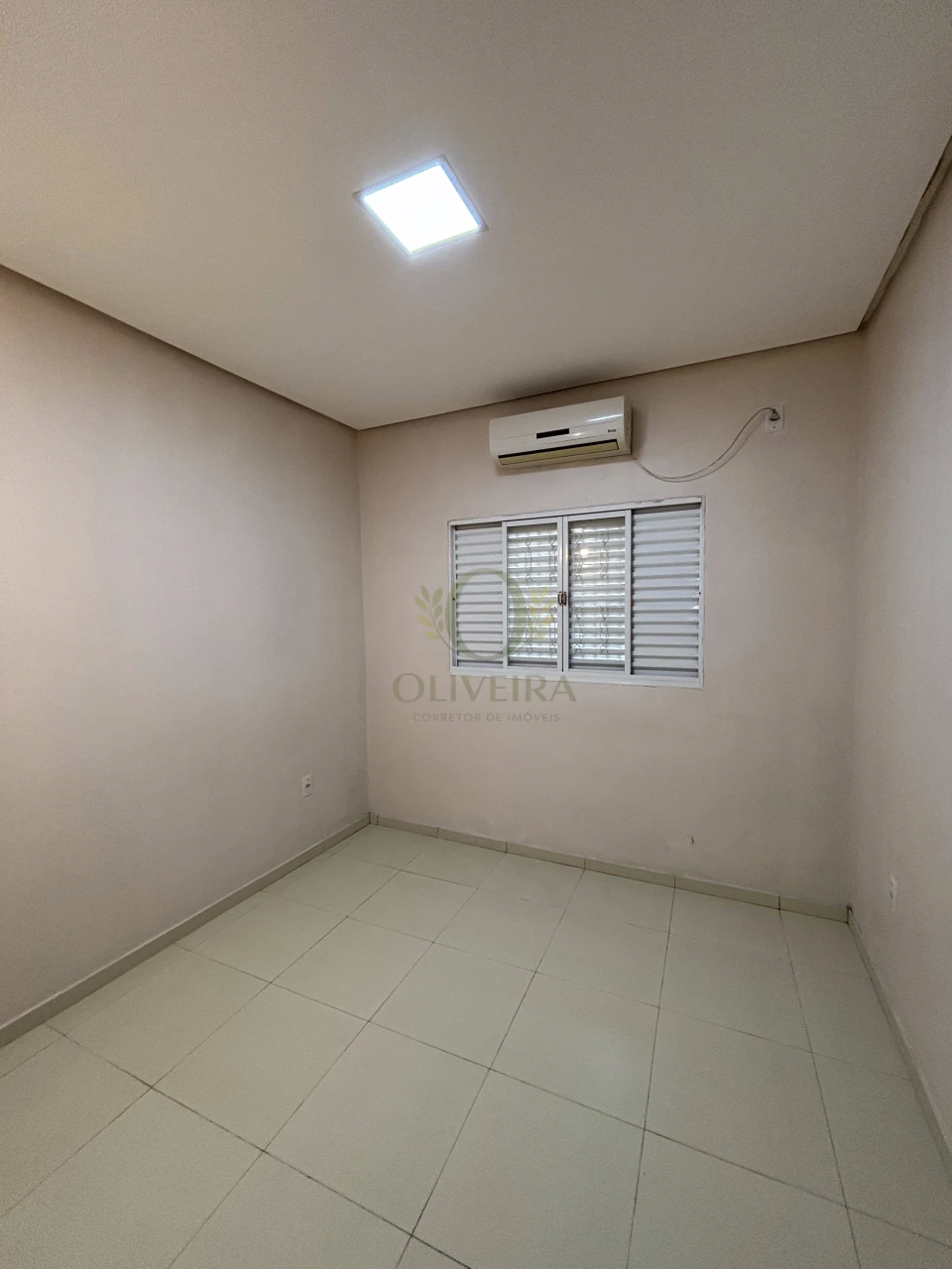 APARTAMENTO 4 DORMITÓRIOS