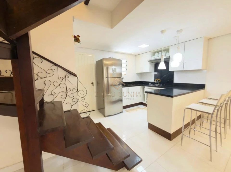 Imagens do imóveis SOBRADO MOBILIADO