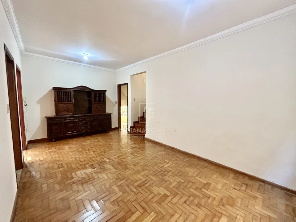 Imagens do imóveis Casa proximo à Av. Maringá