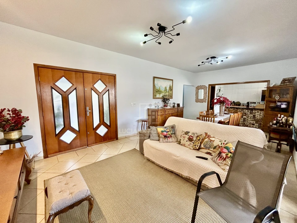 Casa à venda Jd. Itatiaia