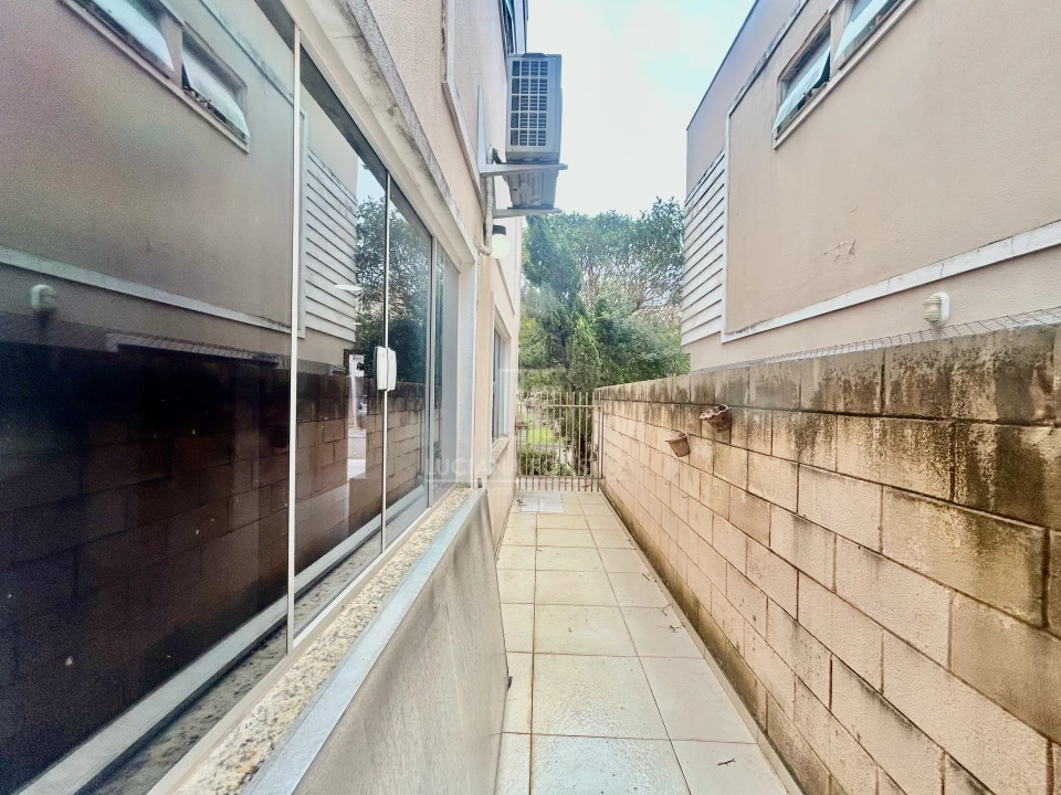 Sobrado Condominio Vila hipica Londrina vende