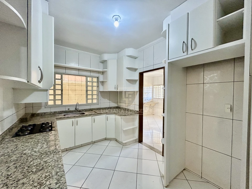 Imagens do imóveis Casa proximo à Av. Maringá