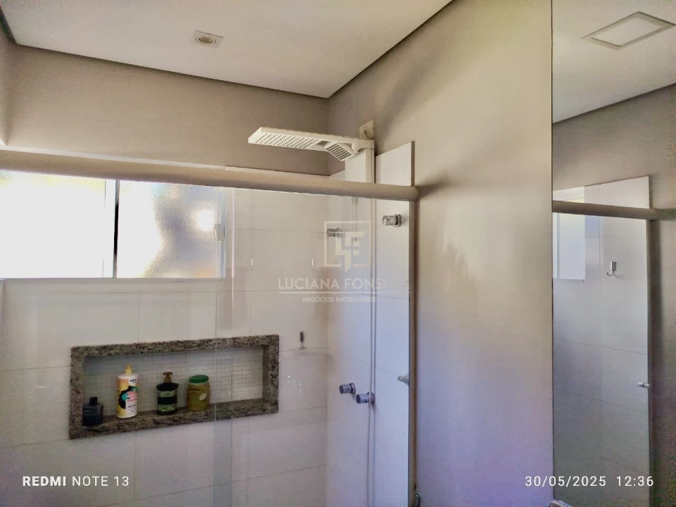 Imagens do imóveis Casa próximo ao Catuai com piscina