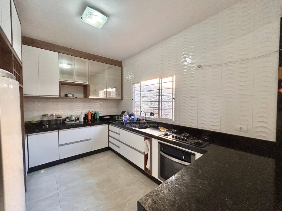 Imagens do imóveis Casa Com Piscina, Churrasqueira Locação