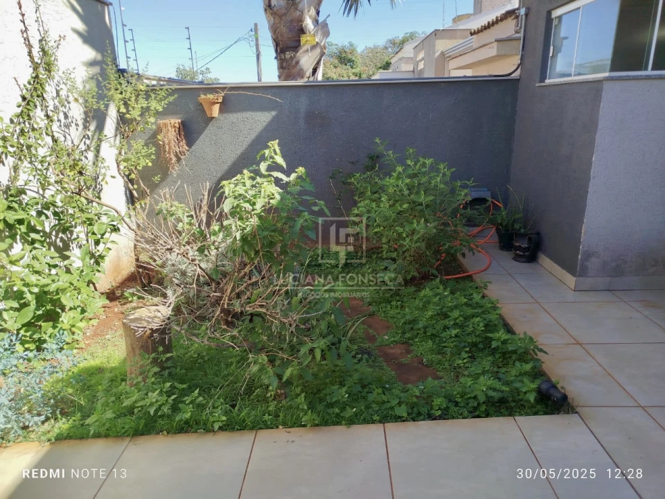 Imagens do imóveis Casa próximo ao Catuai com piscina