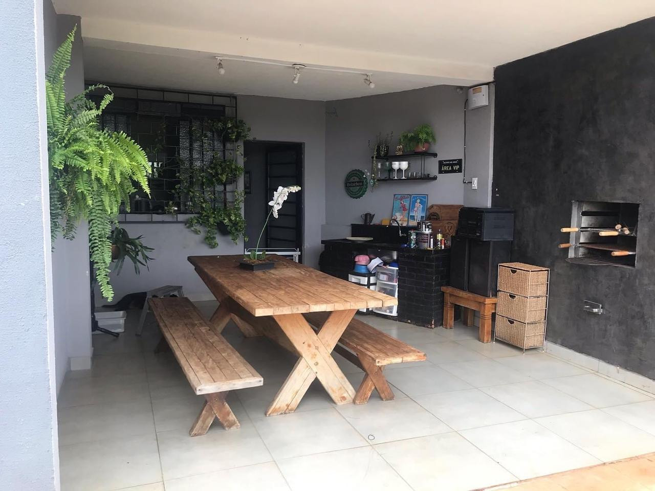 Imagens do imóveis CASA ASSOBRADADA