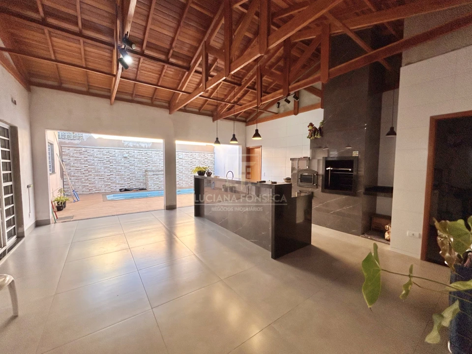 Imagens do imóveis Casa Com Piscina, Churrasqueira Locação