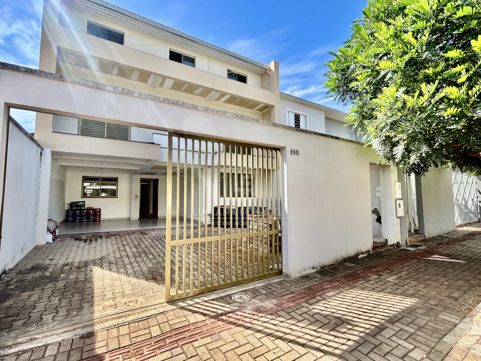 Imagens do imóveis Sobrado 3 andares Venda Jd. Burle Marxs