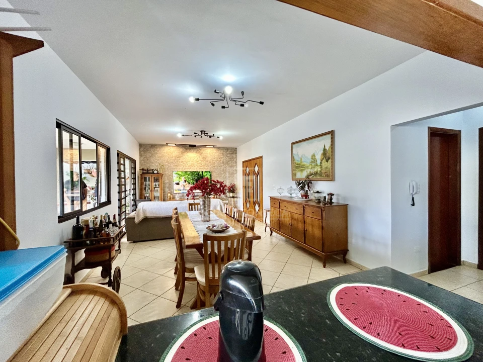 Casa à venda Jd. Itatiaia