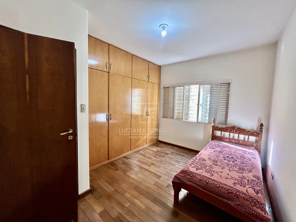 Imagens do imóveis Casa proximo à Av. Maringá