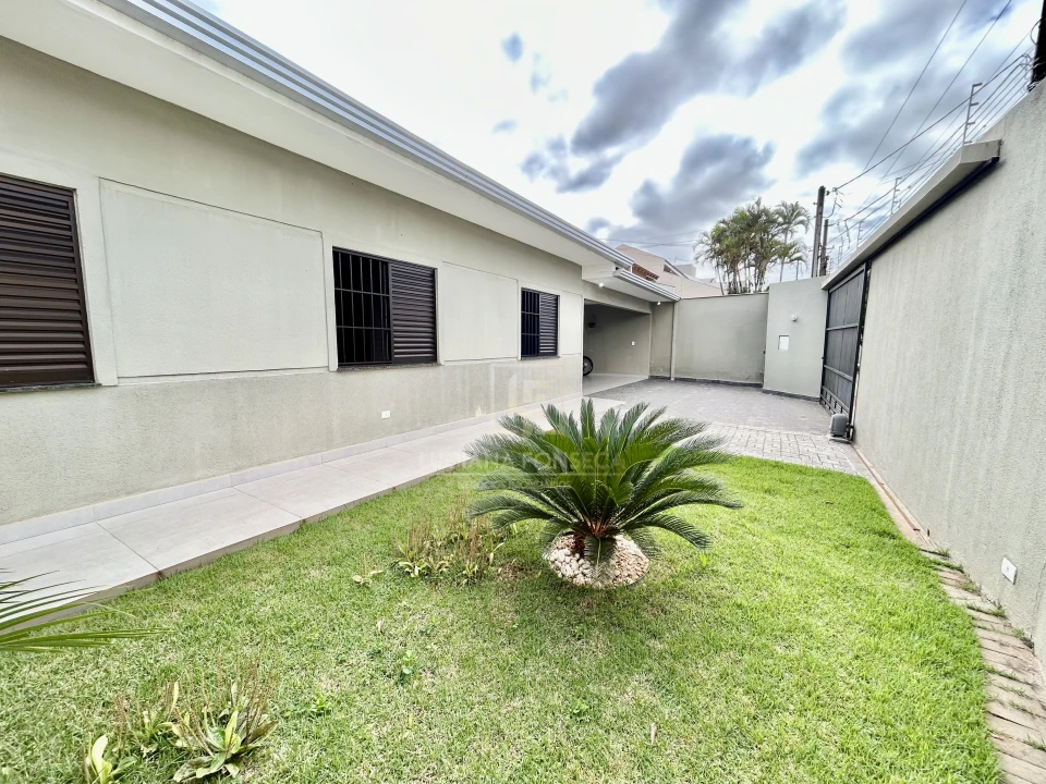 Casa à venda Jd. Itatiaia