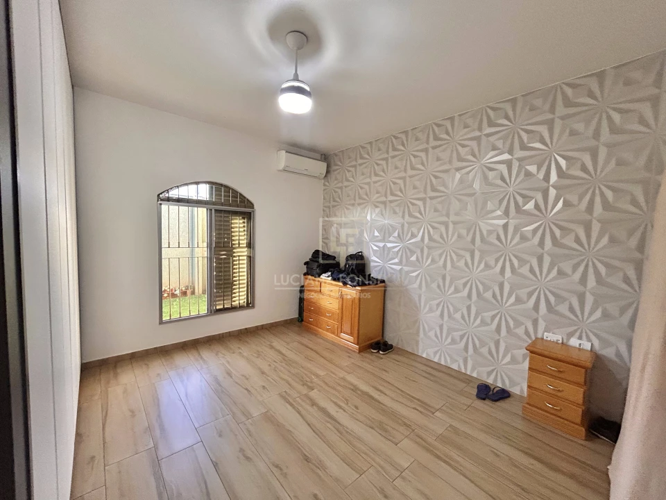 Imagens do imóveis Casa Com Piscina, Churrasqueira Locação