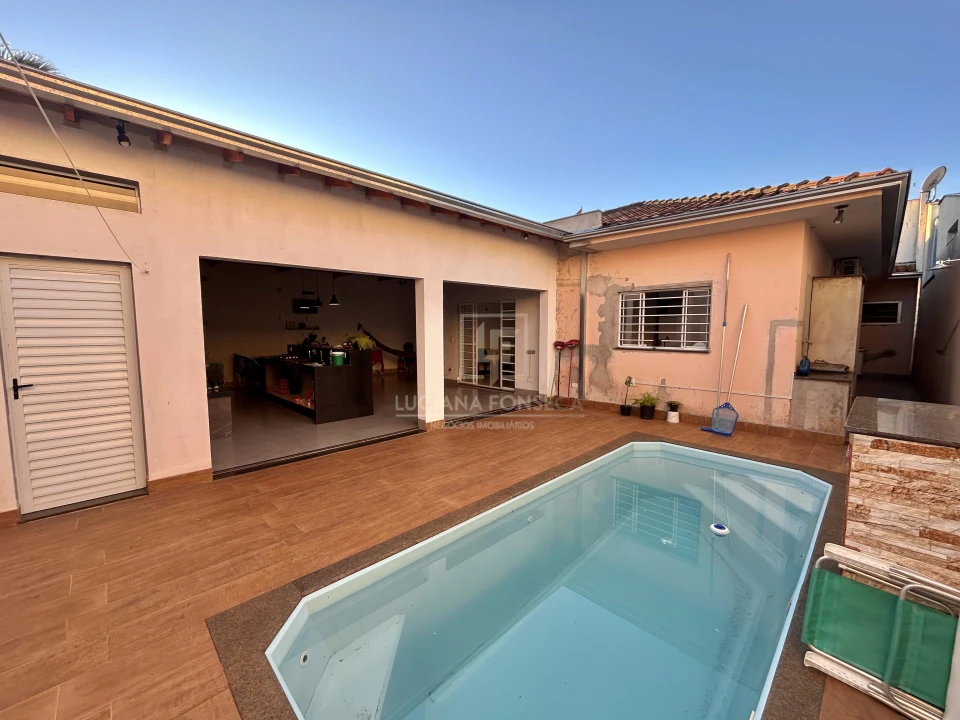 Imagens do imóveis Casa Com Piscina, Churrasqueira Locação