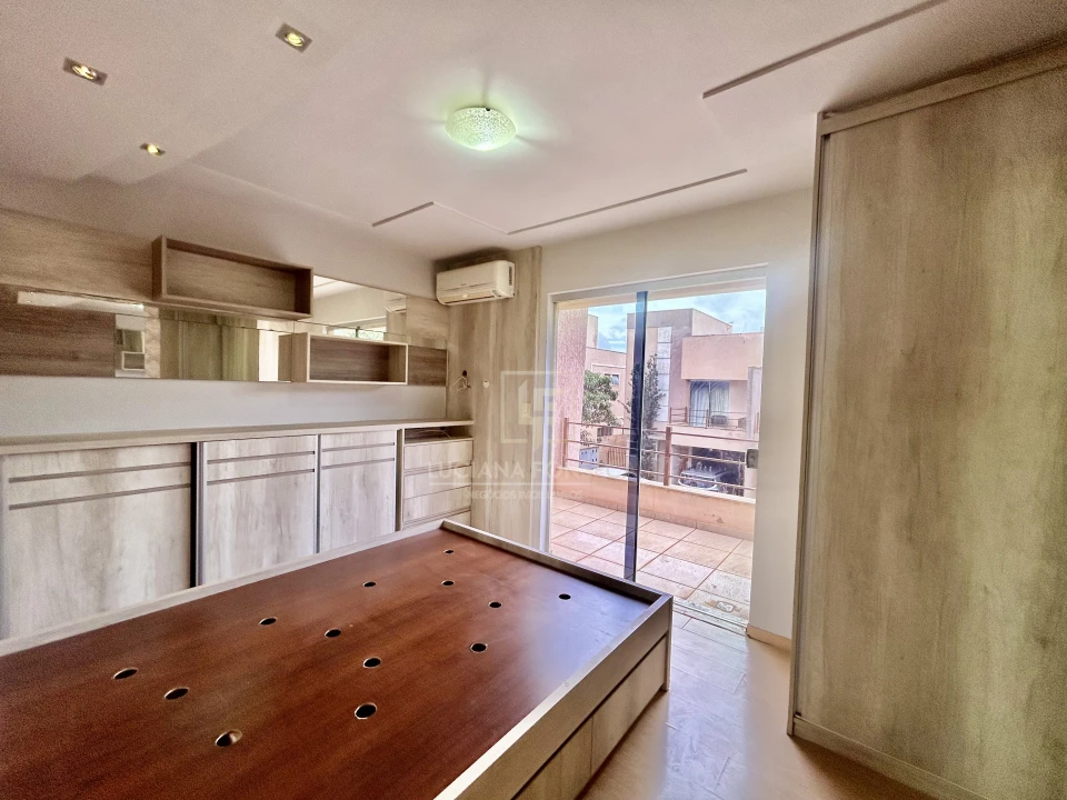 Sobrado Condominio Vila hipica Londrina vende