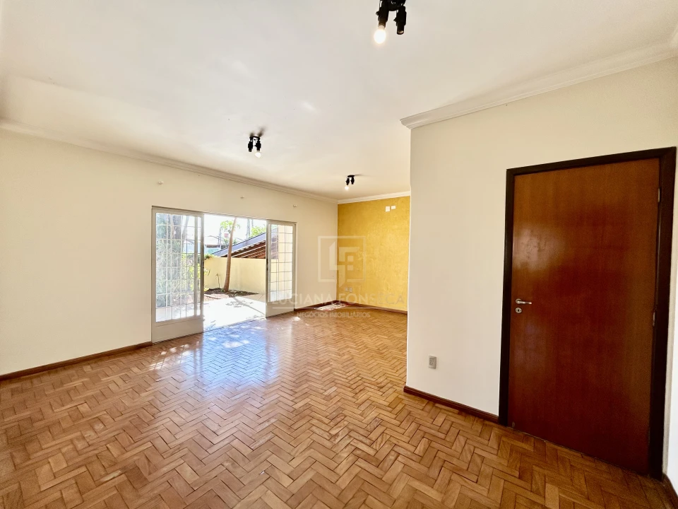 Imagens do imóveis Casa proximo à Av. Maringá