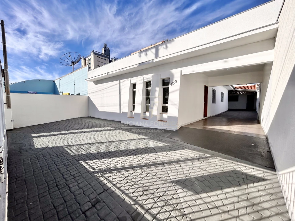Imagens do imóveis Casa Comercial próximo à Avenida Inglaterra