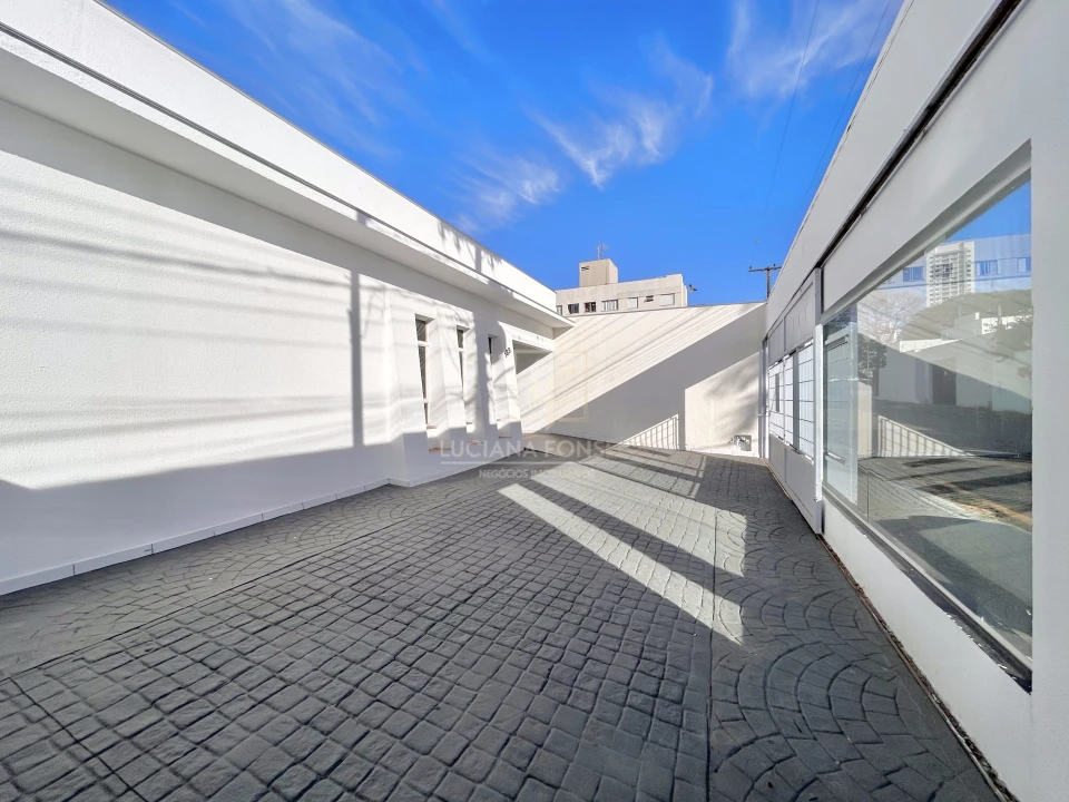 Imagens do imóveis Casa Comercial próximo à Avenida Inglaterra