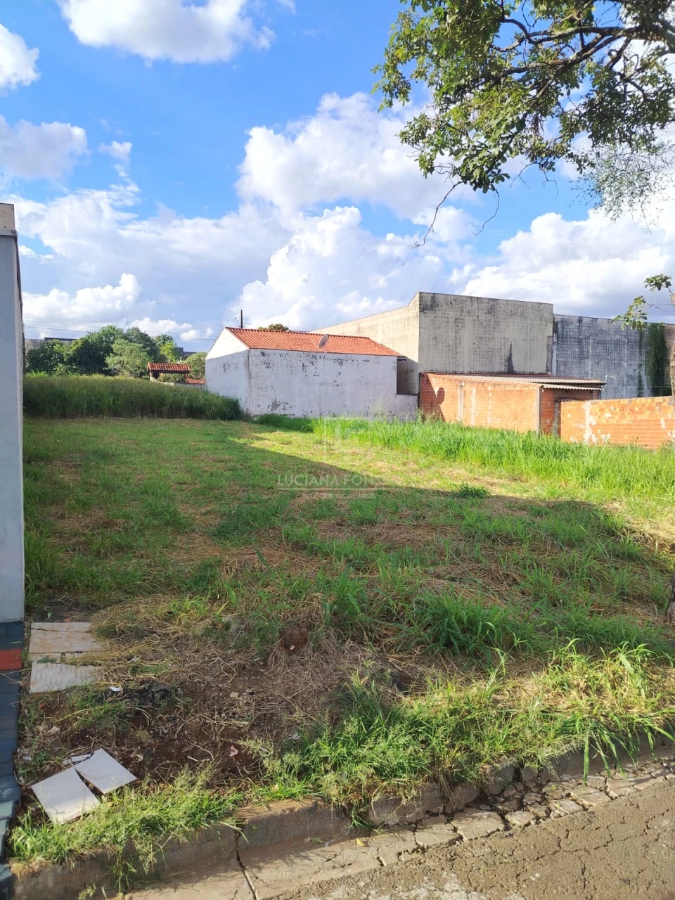 Imagens do imóveis TERRENO JARDIM MARISSOL VENDA