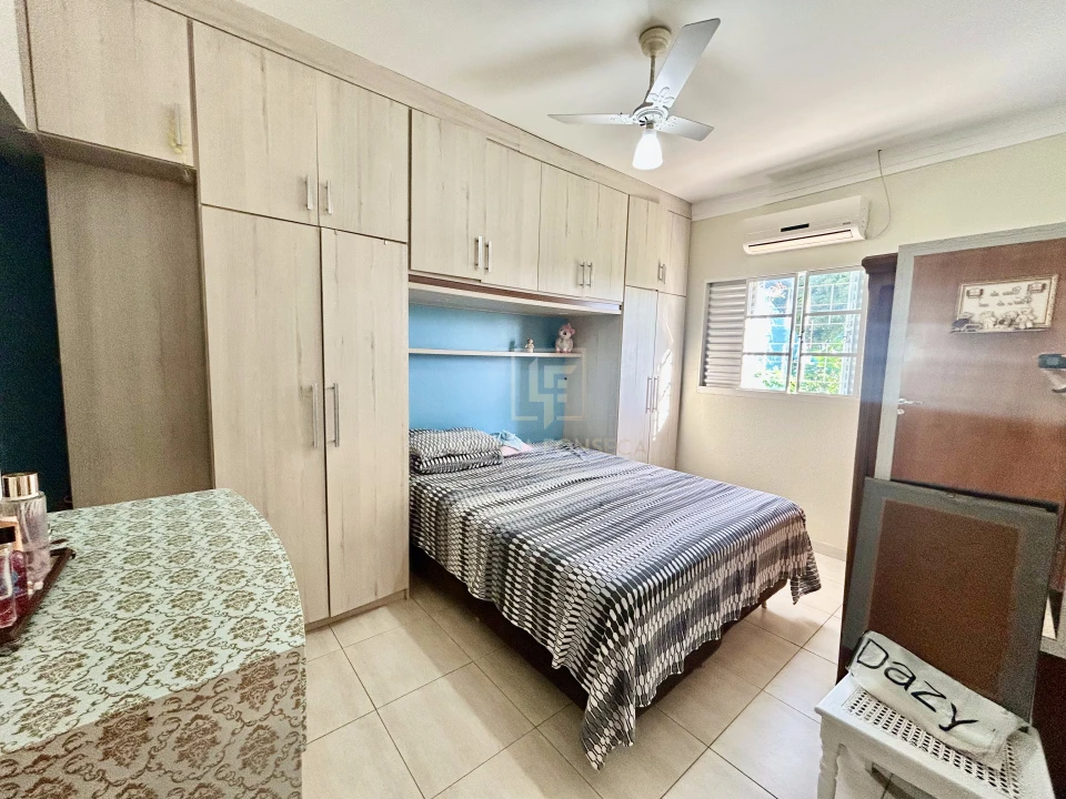 Vende Casa Jd. Santa Alice