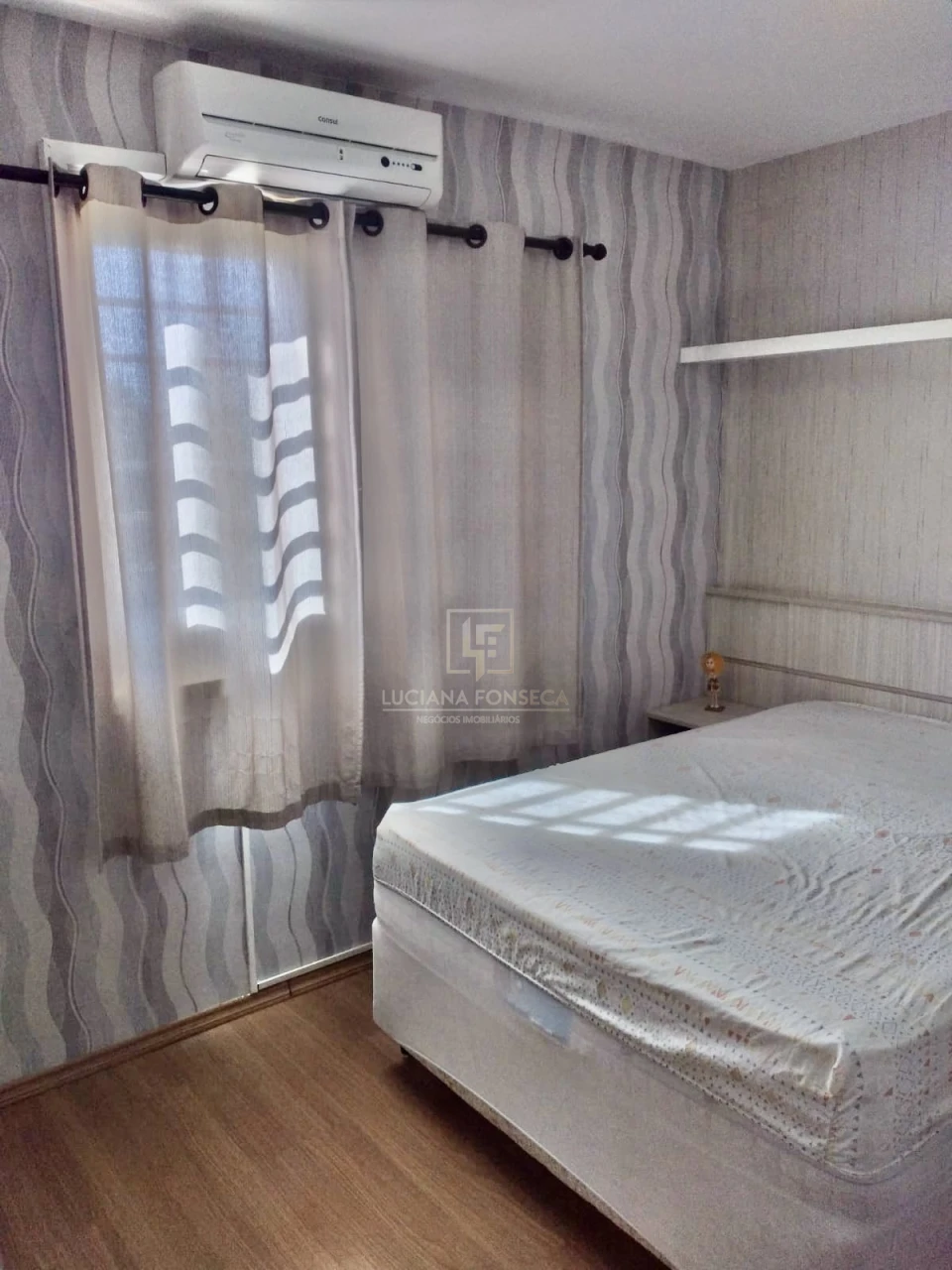 Vila das Acacias vende