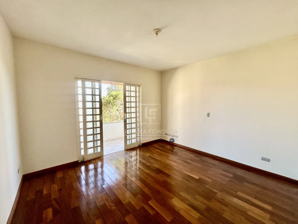 Imagens do imóveis Casa proximo à Av. Maringá