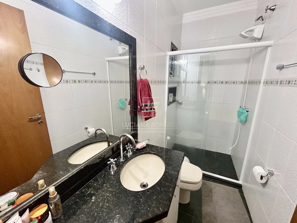 Vende Casa Jd. Santa Alice