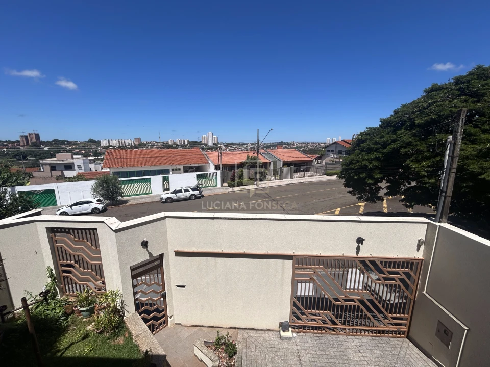 Imagens do imóveis Sobrado Jd. Itamarati