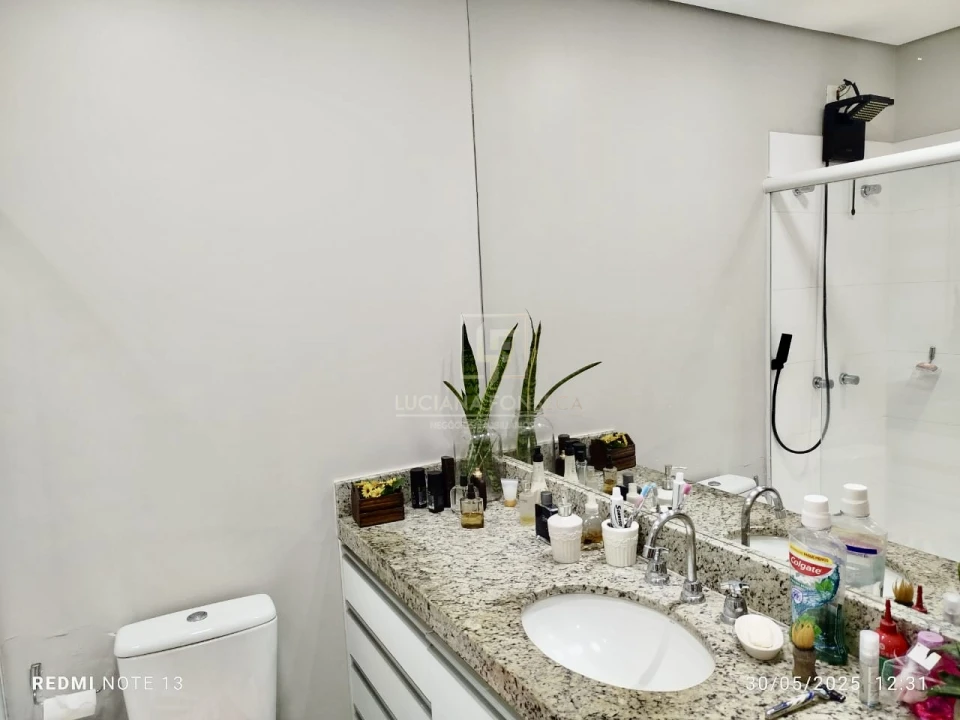 Imagens do imóveis Casa próximo ao Catuai com piscina