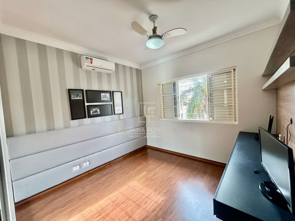 Imagens do imóveis Casa Em Condomínio Á Venda Village Pinheiros Londrina