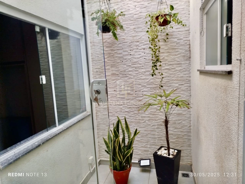 Imagens do imóveis Casa próximo ao Catuai com piscina