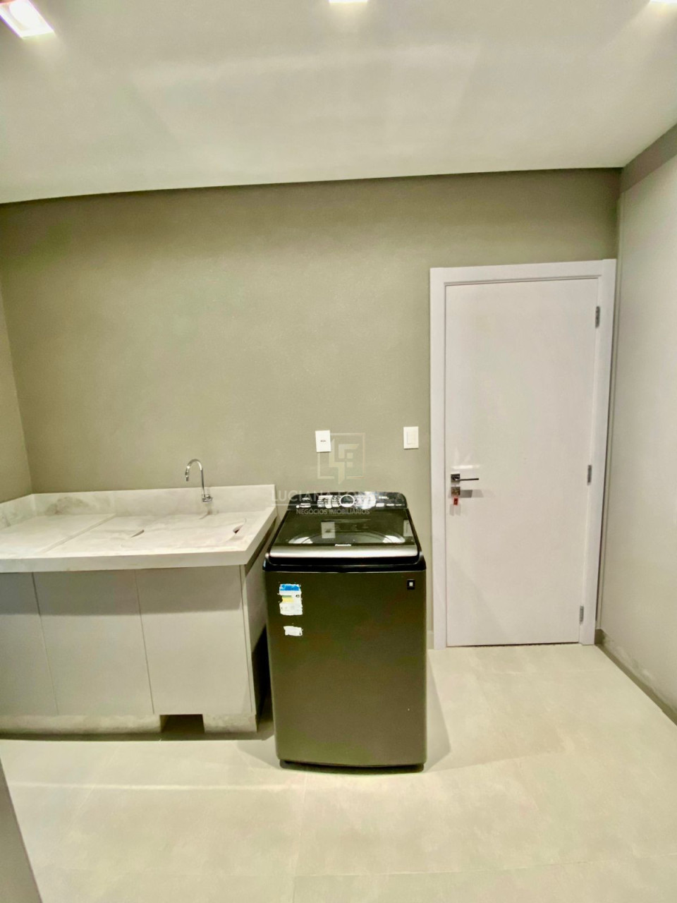 Imagens do imóveis EDIFICIO HOUSE GLEBA PALHANO VENDA